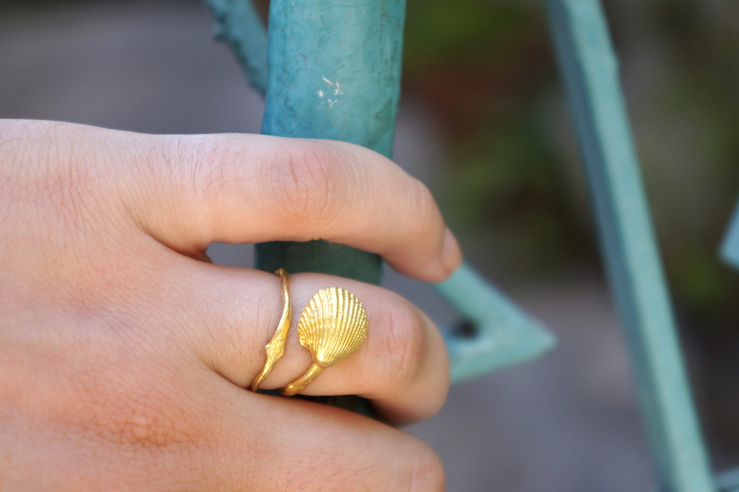 Solid Gold Shell Ring – Adjustable Real Sea Shell & Twig Design Gold