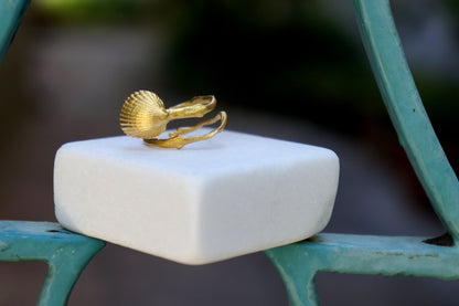Solid Gold Shell Ring – Adjustable Real Sea Shell & Twig Design Gold